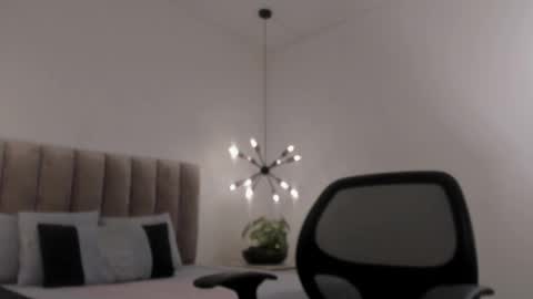 Snapshot of harryy_joness chatting on February 14, 8:26 pm Harry Jones online show from February 14, 8:26 pm