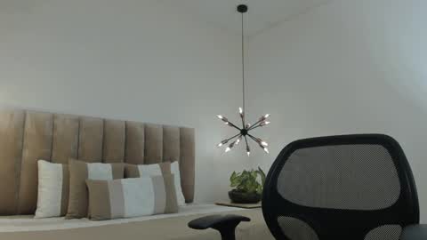 Snapshot of harryy_joness chatting on February 28, 5:59 pm Harry Jones online show from February 28, 5:59 pm