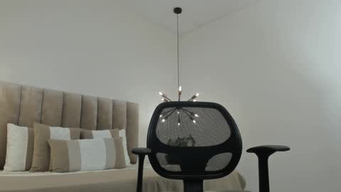 Snapshot of harryy_joness chatting on February 28, 9:33 pm Harry Jones online show from February 28, 9:33 pm