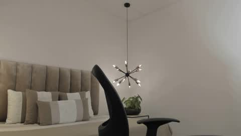 Snapshot of harryy_joness chatting on March 1, 5:49 pm Harry Jones online show from March 1, 5:49 pm