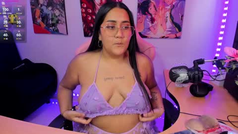 karen  online show from January 7, 9:35 pm