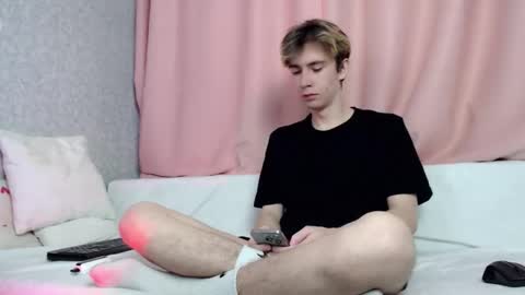 Snapshot of harvey_foster chatting on December 3, 7:38 am harvey_foster online show from December 3, 7:38 am