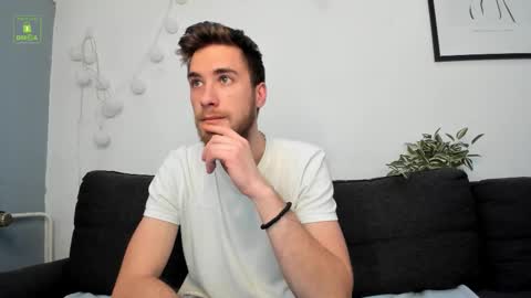 Snapshot of harvey_wiliams chatting on February 16, 6:42 am Harvey online show from February 16, 6:42 am