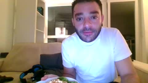 hash420 online show from March 3, 9:48 pm