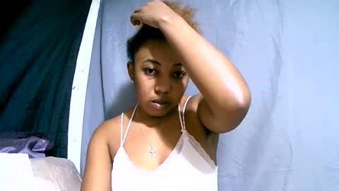 hasimina09 online show from October 3, 1:30 pm