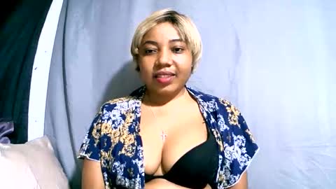 hasimina09 online show from October 4, 1:36 am