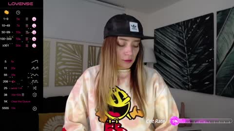 Nicole online show from December 6, 4:47 am