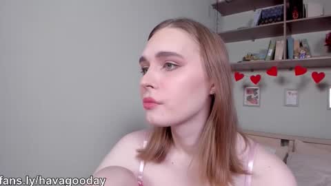 Snapshot of havagooday chatting on February 14, 6:43 am Mia online show from February 14, 6:43 am