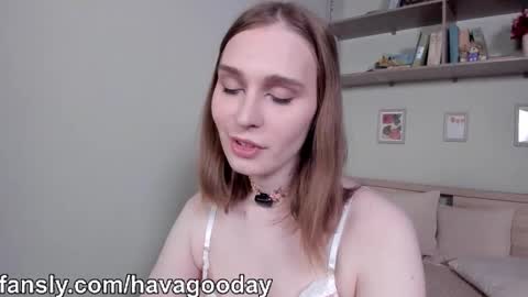 Snapshot of havagooday chatting on February 26, 7:51 am Mia online show from February 26, 7:51 am