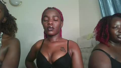 havanna_p1 online show from July 1, 11:37 pm
