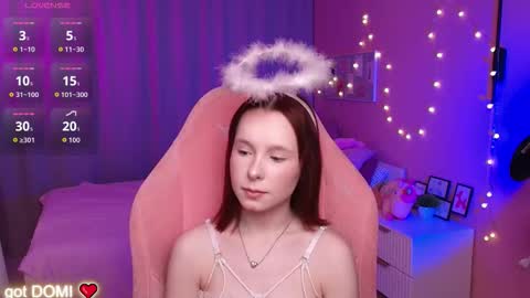 Mia online show from March 22, 8:07 am