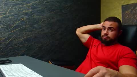 HayesWood online show from November 9, 5:39 am