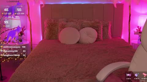 haylaamber online show from December 14, 3:18 am