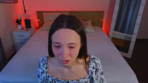 Snapshot of haylefirehot chatting on November 2, 1:41 am Hayle online show from November 2, 1:41 am