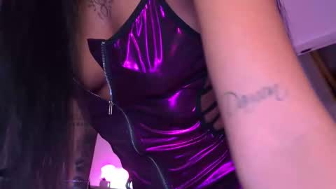 Snapshot of hayleybabe4 chatting on February 19, 10:06 pm Hayley online show from February 19, 10:06 pm