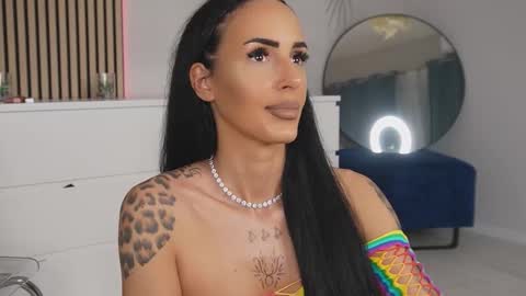 Snapshot of hayleybabe4 chatting on February 24, 10:08 pm Hayley online show from February 24, 10:08 pm