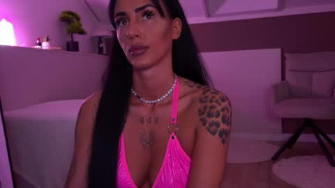 Snapshot of hayleybabe4 chatting on March 1, 10:01 pm Hayley online show from March 1, 10:01 pm