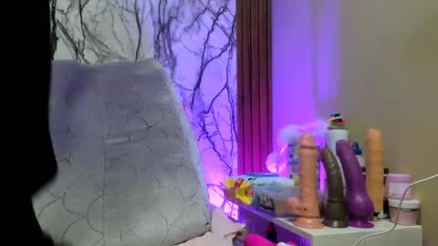 hayley miller online show from November 3, 1:08 am