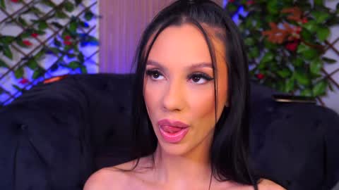 Haylie online show from December 13, 8:09 am