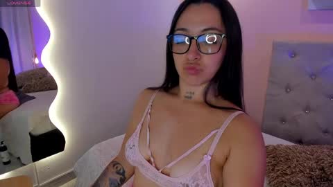 Snapshot of haze_vibes chatting on May 17, 3:15 am Maria online show from May 17, 3:15 am