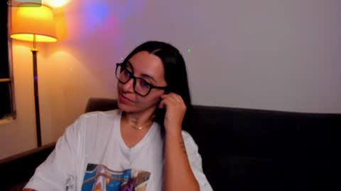 Snapshot of haze_vibes chatting on June 13, 3:15 am Maria online show from June 13, 3:15 am