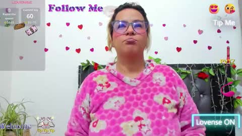 hazel online show from November 15, 8:33 am