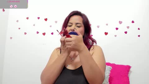 Snapshot of hazel_34 chatting on February 5, 8:41 am hazel online show from February 5, 8:41 am