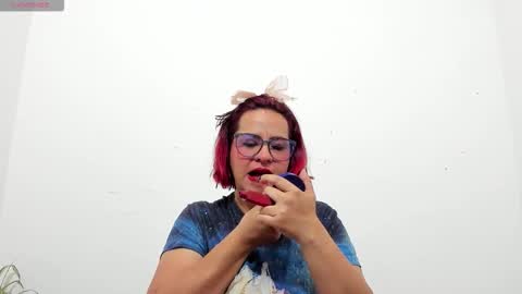 Snapshot of hazel_34 chatting on March 31, 8:48 am hazel online show from March 31, 8:48 am