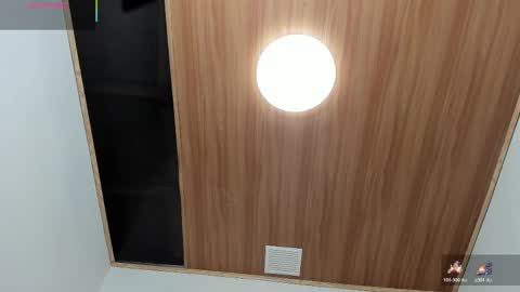 Snapshot of hazel_34 chatting on April 5, 9:06 am hazel online show from April 5, 9:06 am