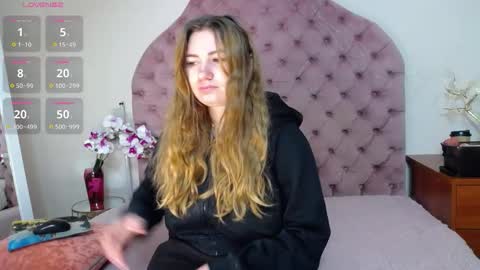 Snapshot of hazel_agata chatting on January 18, 7:01 am Agata online show from January 18, 7:01 am