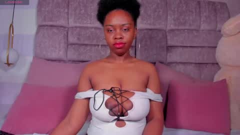 Snapshot of hazel_lanee chatting on May 24, 3:55 am hazel_lanee online show from May 24, 3:55 am
