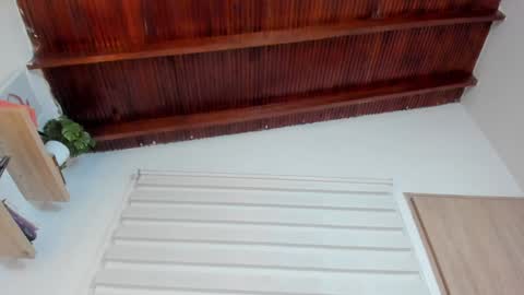 Snapshot of hazel_shy chatting on February 6, 9:49 pm Im Hazel online show from February 6, 9:49 pm