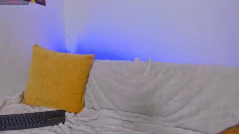Im Hazel online show from August 5, 11:39 pm