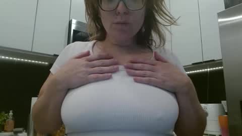 Hazel online show from May 12, 4:15 pm