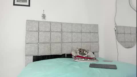 hazel_slim_ online show from January 13, 3:17 pm