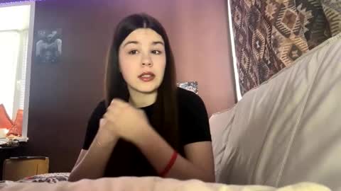 Snapshot of hazelchesick chatting on February 24, 11:41 am Chloe online show from February 24, 11:41 am