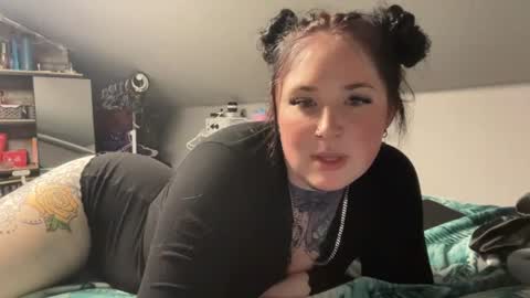 Snapshot of hazelgrace23 chatting on July 1, 5:42 am Hazel Grace online show from July 1, 5:42 am