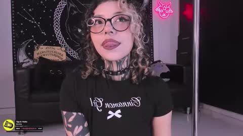 Hazell Witch online show from October 20, 4:51 pm