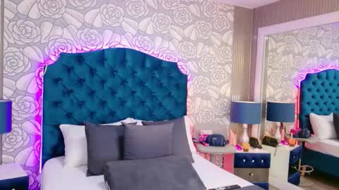 HazelMoret online show from February 18, 3:02 am