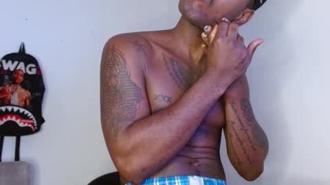 Snapshot of hazlan_420 chatting on November 12, 1:22 pm hazlan_420 online show from November 12, 1:22 pm