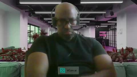 Snapshot of hb1121 chatting on February 26, 8:04 am Popcorn online show from February 26, 8:04 am