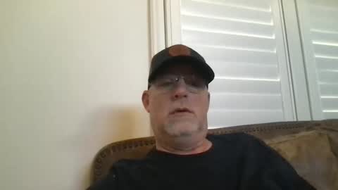 Snapshot of hdeuce22 chatting on February 2, 6:39 pm Hdeuce22 online show from February 2, 6:39 pm