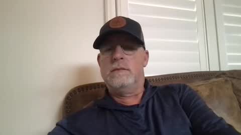 Snapshot of hdeuce22 chatting on February 11, 6:35 pm Hdeuce22 online show from February 11, 6:35 pm