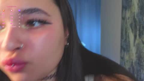 Snapshot of heartbreakermia chatting on December 1, 4:06 am heartbreakermia online show from December 1, 4:06 am