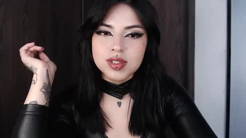 HEATHER DEMONZX   Please help me to reach 100 thumbs up online show from October 3, 10:18 pm