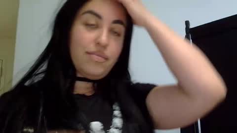 Snapshot of heatwavee chatting on February 17, 5:53 pm heatwavee online show from February 17, 5:53 pm