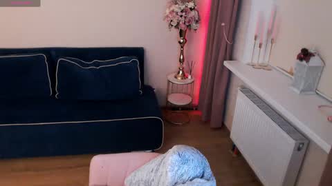 Heaven girl online show from April 18, 6:34 pm