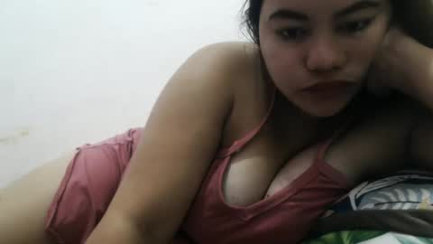 heavenlyeyes69 online show from April 5, 9:12 pm