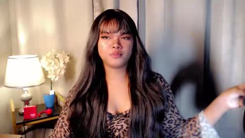 Snapshot of heavenlysexkendal chatting on December 14, 6:23 pm KENDAL online show from December 14, 6:23 pm