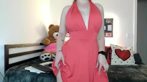 Snapshot of hebelongs2her chatting on January 15, 9:18 pm hebelongs2her online show from January 15, 9:18 pm